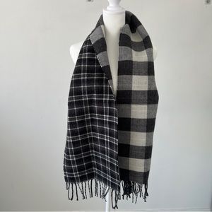 CHAPS reversible check scarf NWT
